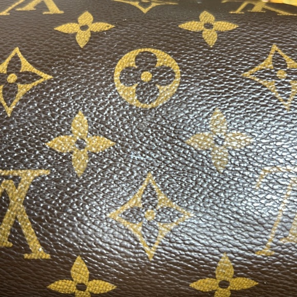 COPY - Louis Vuitton - Picture 7 of 11